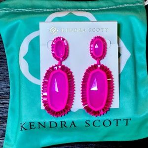 Kendra Scott Kaki - Monochrome Magenta + ORIGINAL KS POUCH